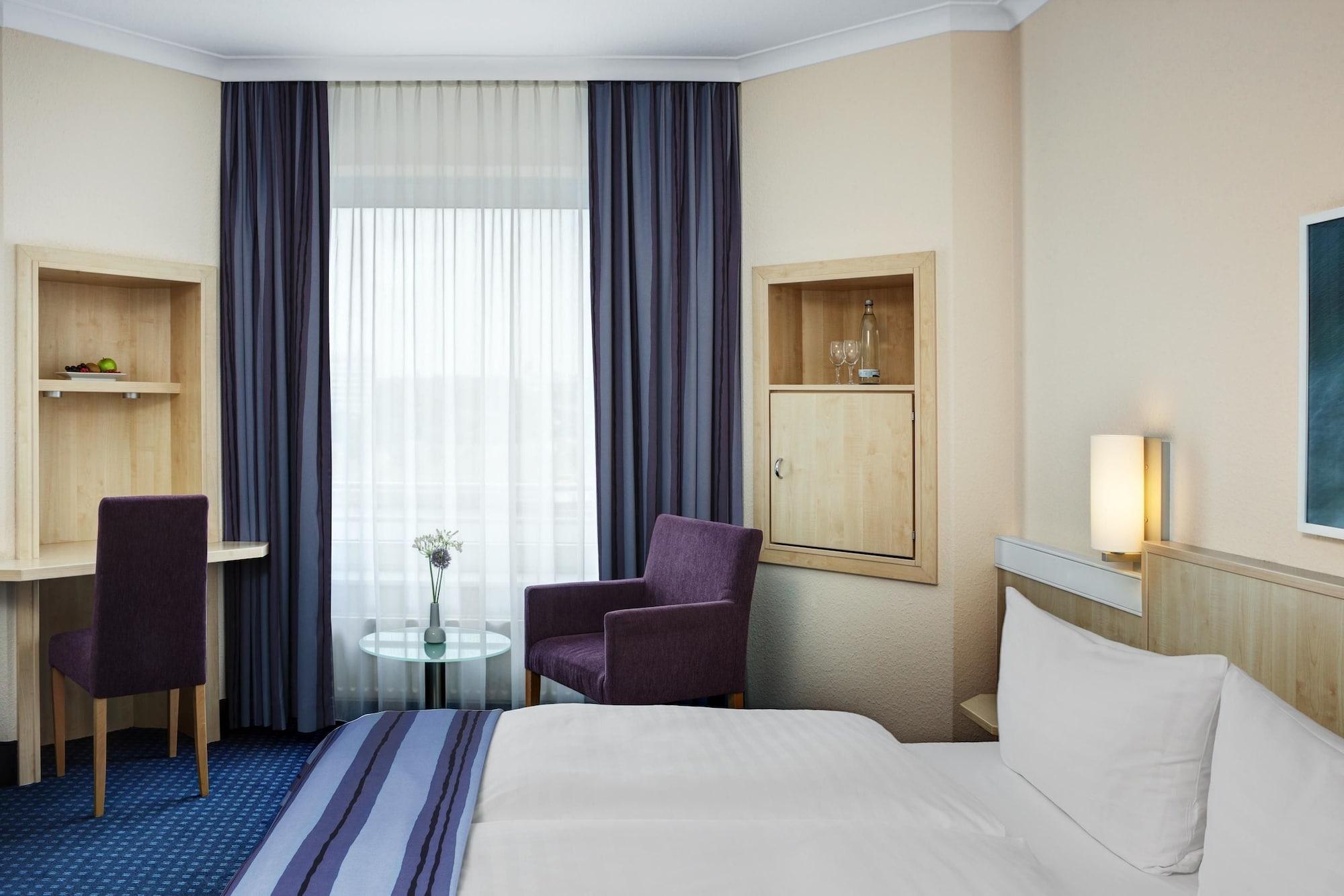 Intercityhotel Kiel Exterior photo